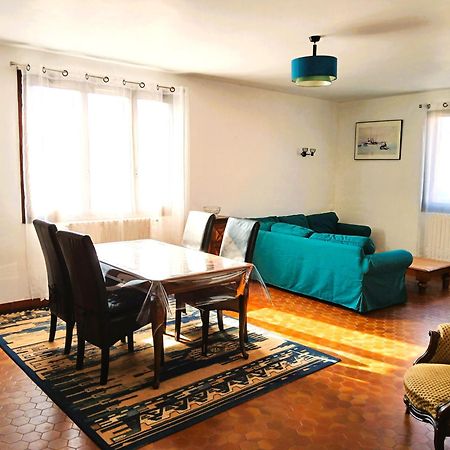 Spacieux Appartement Proche Centre Et Piscine Condom Bagian luar foto