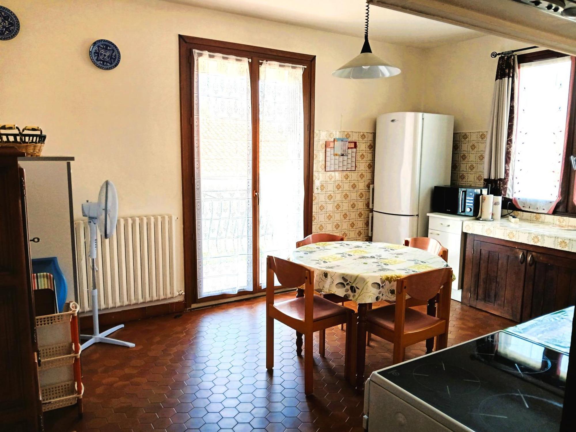 Spacieux Appartement Proche Centre Et Piscine Condom Bagian luar foto
